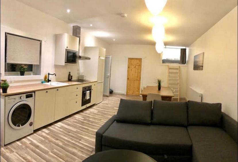 Just Renovated Galway City Apartment Exterior photo